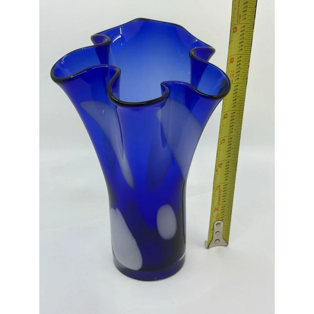 Art Glass Vase 9